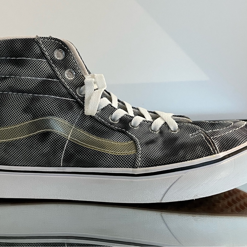 VANS UltraRange EXO Hi Black/White Pattern Size 9.5 Men's